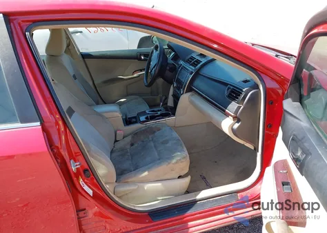 2012 Toyota Camry Xle z USA, uszkodzony, nr VIN 4T4BF1FK9CR270008